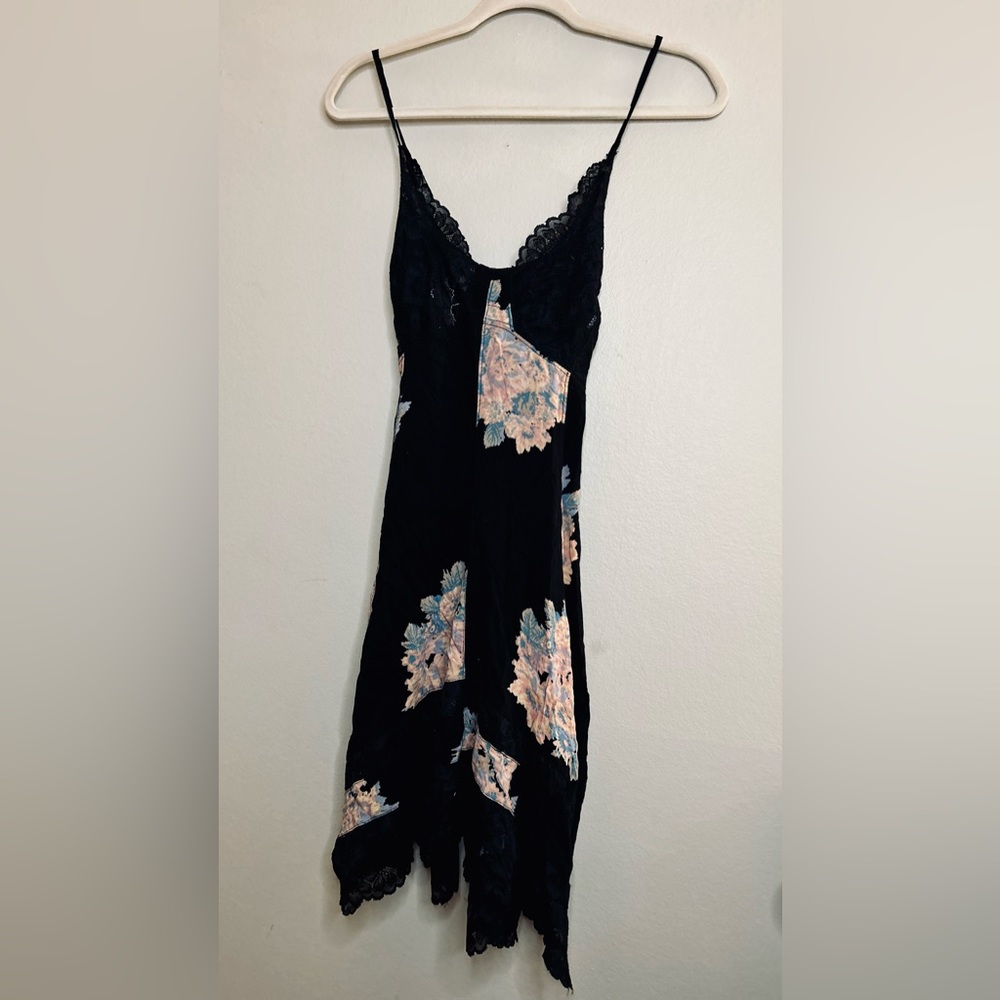Small black floral dress with lace mini dress